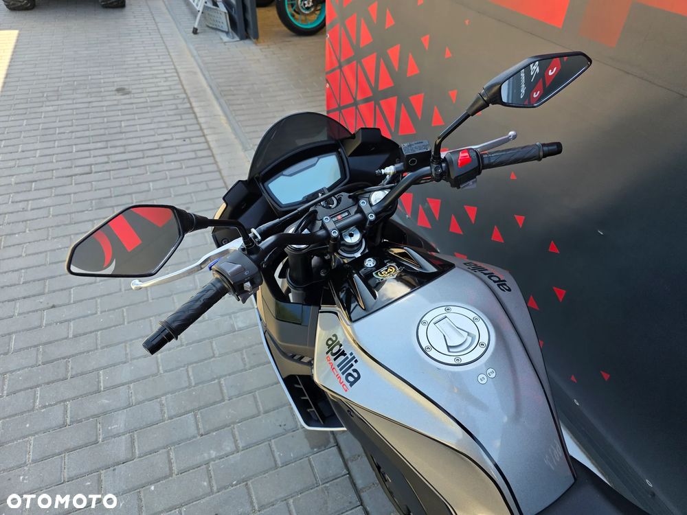 Aprilia Tuono - 27
