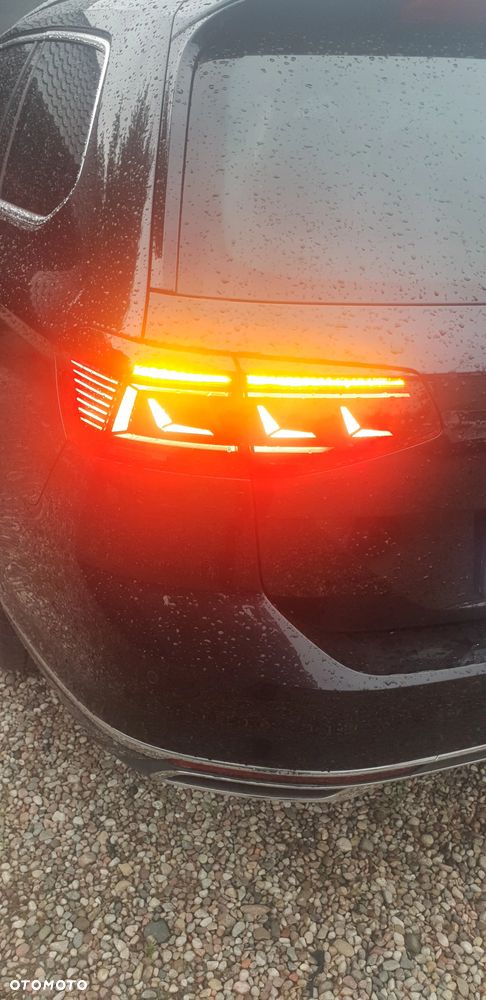 Volkswagen Passat - 12