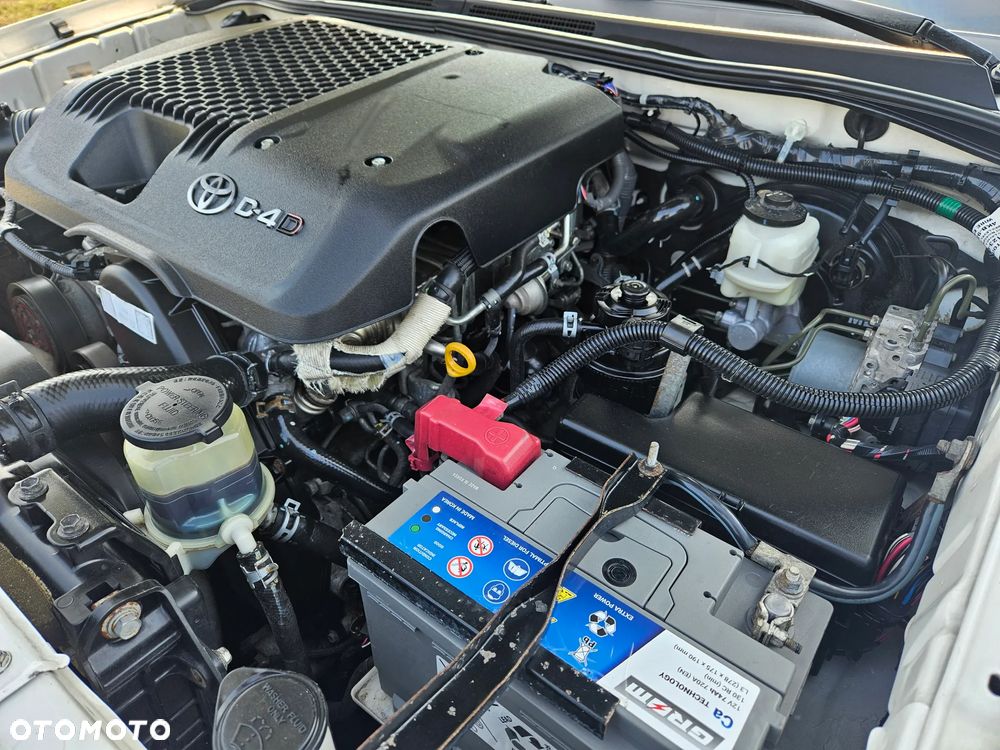 Toyota Hilux 3.0 D-4D Invincible - 14