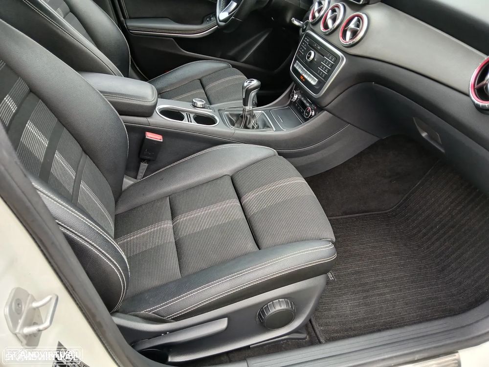 Mercedes-Benz CLA 200 (CDI) d Urban - 18
