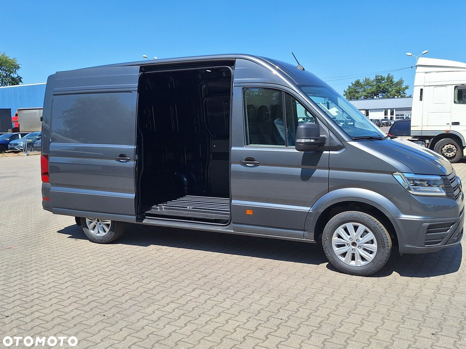 Volkswagen Crafter 35 furgon 177km Automat 3640 - 14