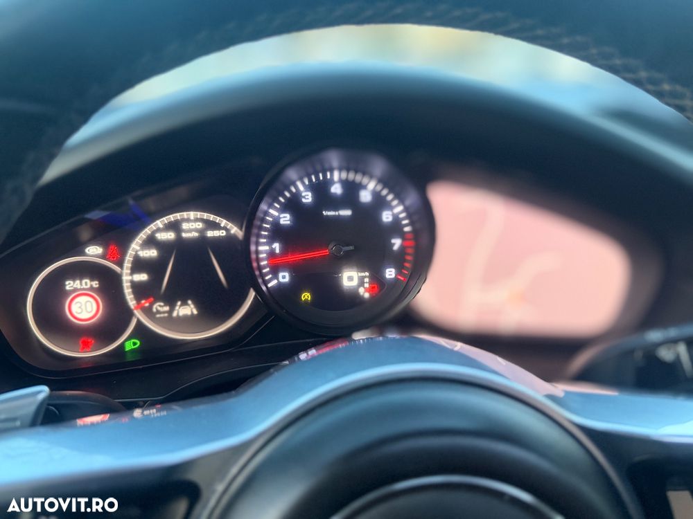 Porsche Cayenne - 19