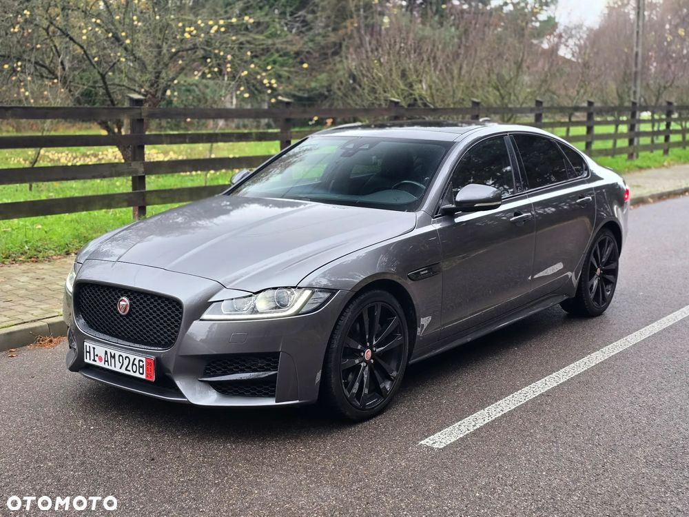 Jaguar XF 2.0 i4D AWD R-Sport - 10