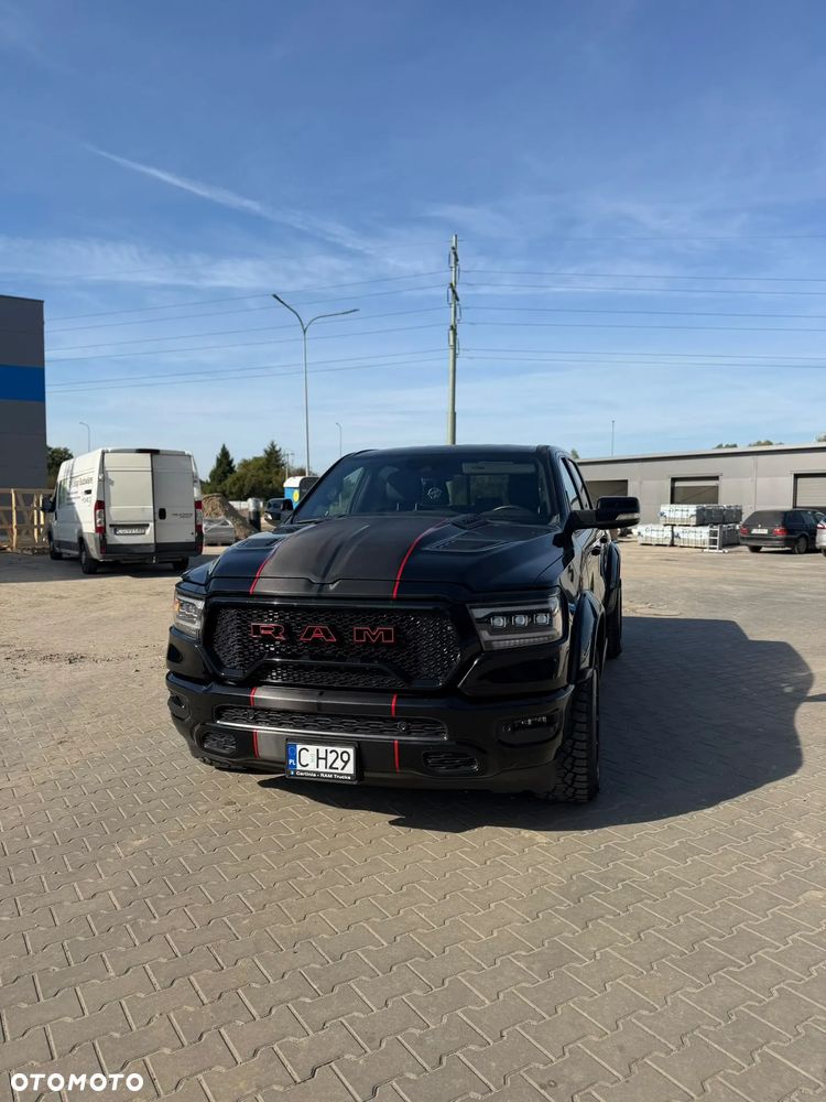 Dodge RAM 5.7 4x4 - 12