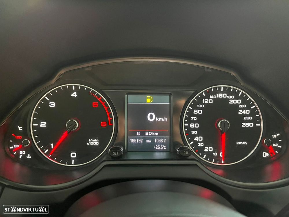 Audi Q5 2.0 TDI Business Line S-line - 31