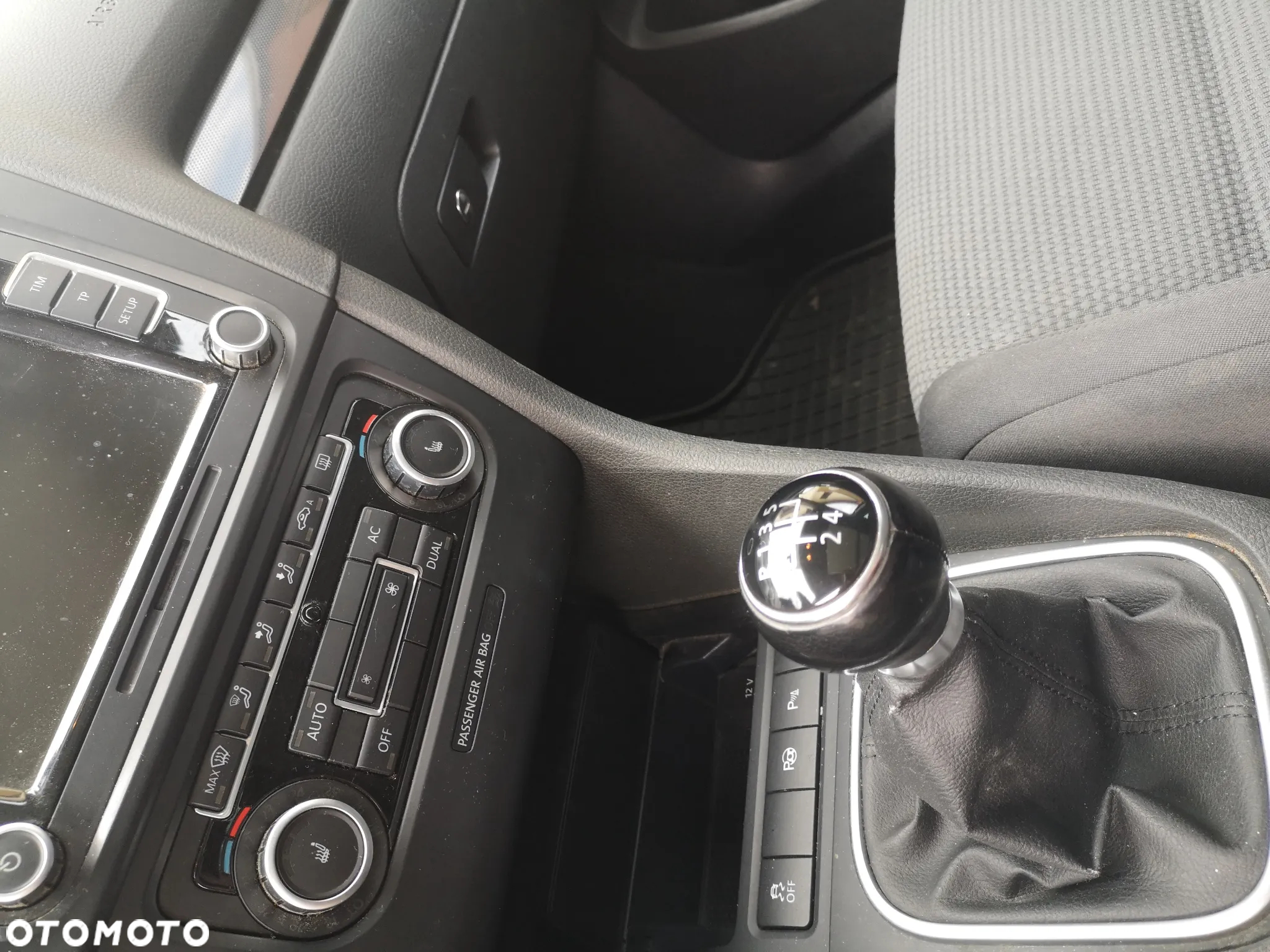 Volkswagen Golf VI 1.6 TDI Highline - 19