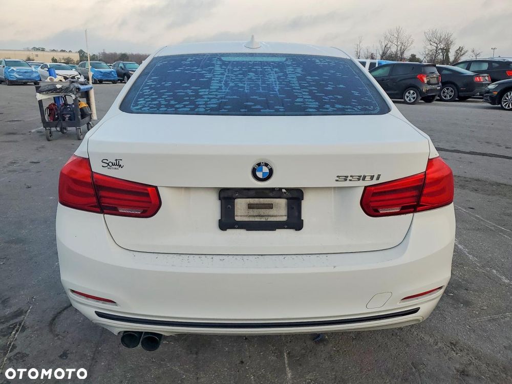 BMW Seria 3 330i - 6