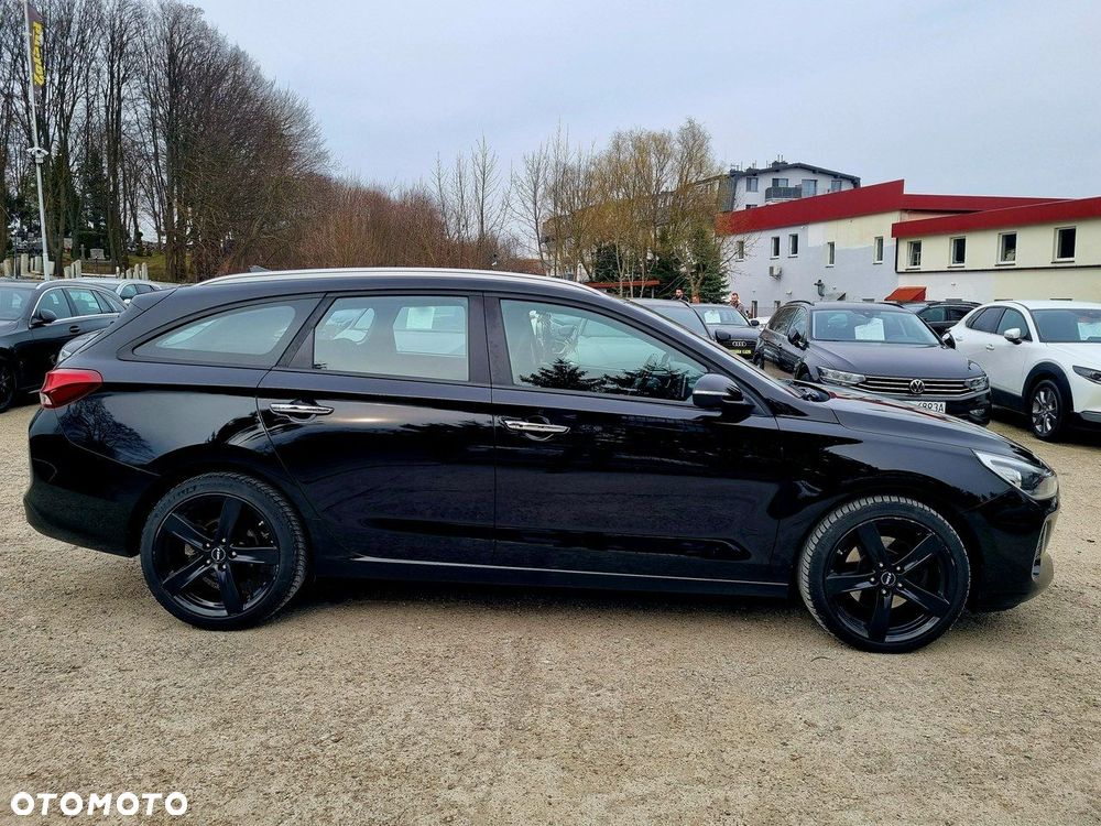 Hyundai i30 1.6 CRDi Premium - 4