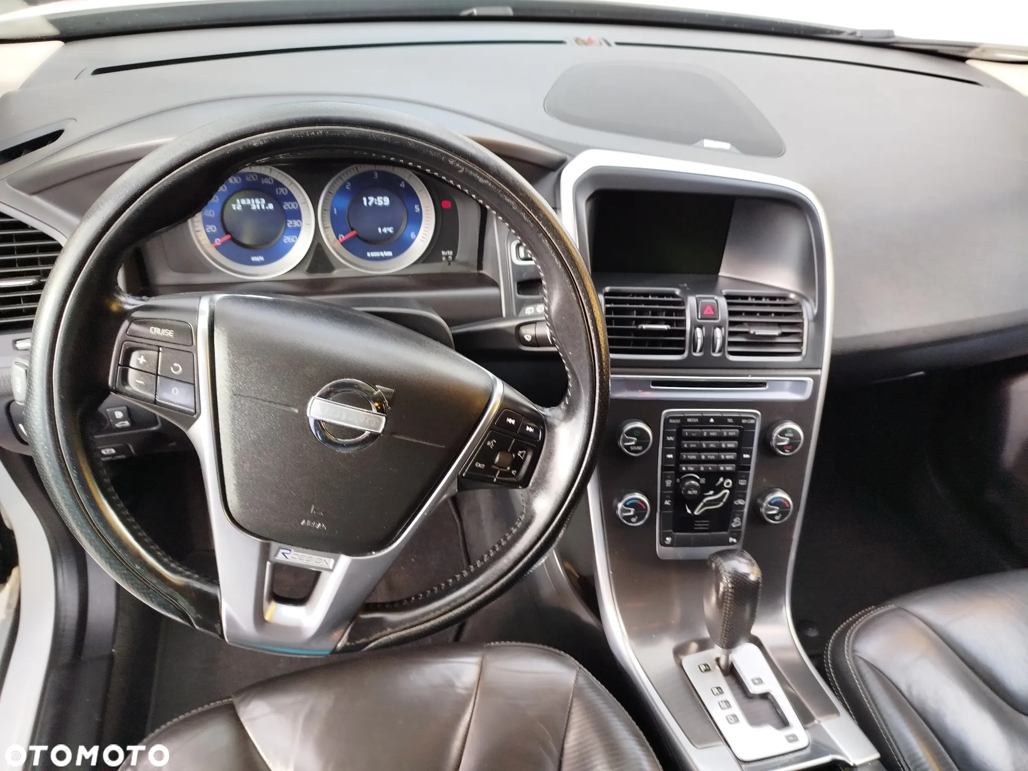 Volvo XC 60 - 8