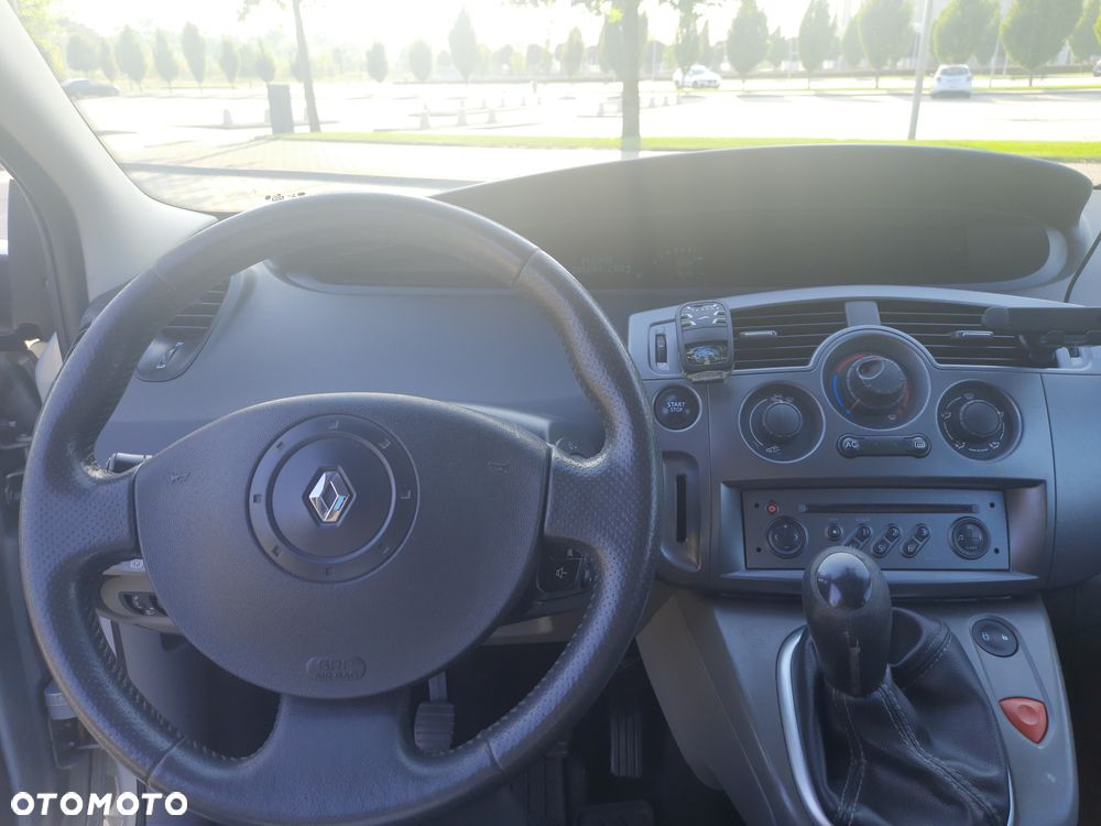 Renault Scenic 1.6 Confort Privilege - 5