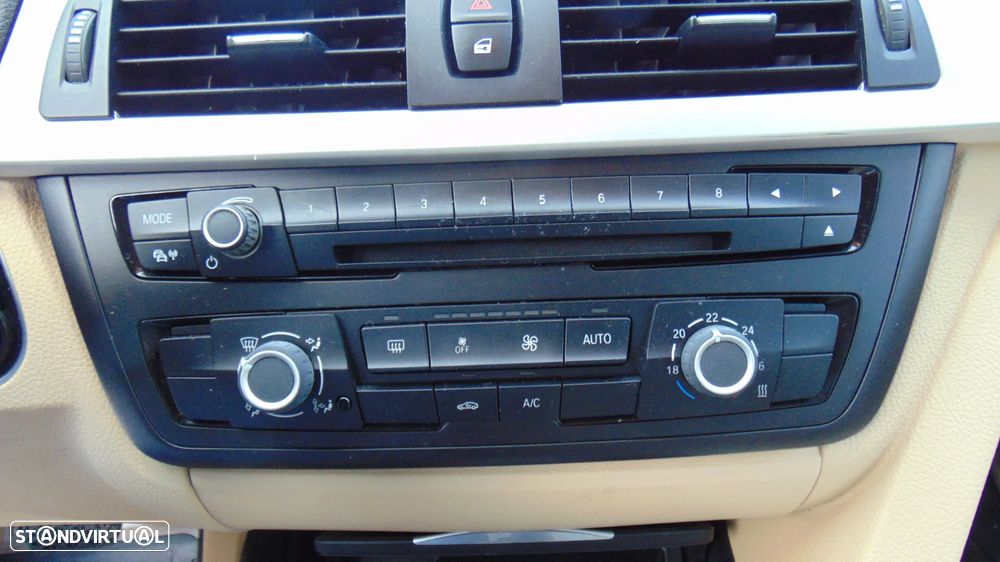 BMW 318 d Auto Line Luxury - 12