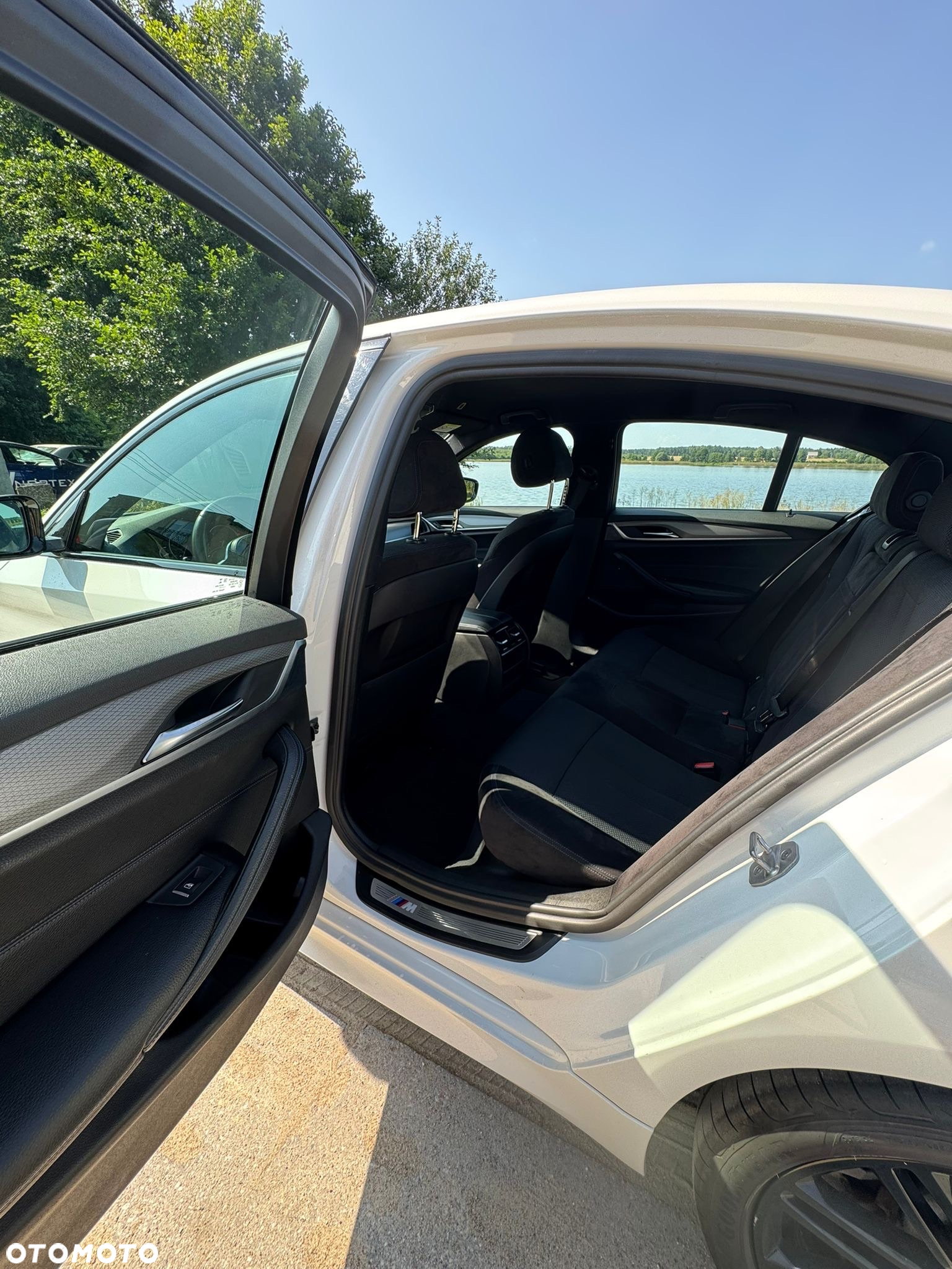 BMW Seria 5 520d xDrive - 4