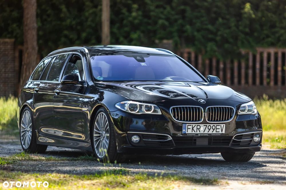 BMW Seria 5 530d xDrive Luxury Line - 1