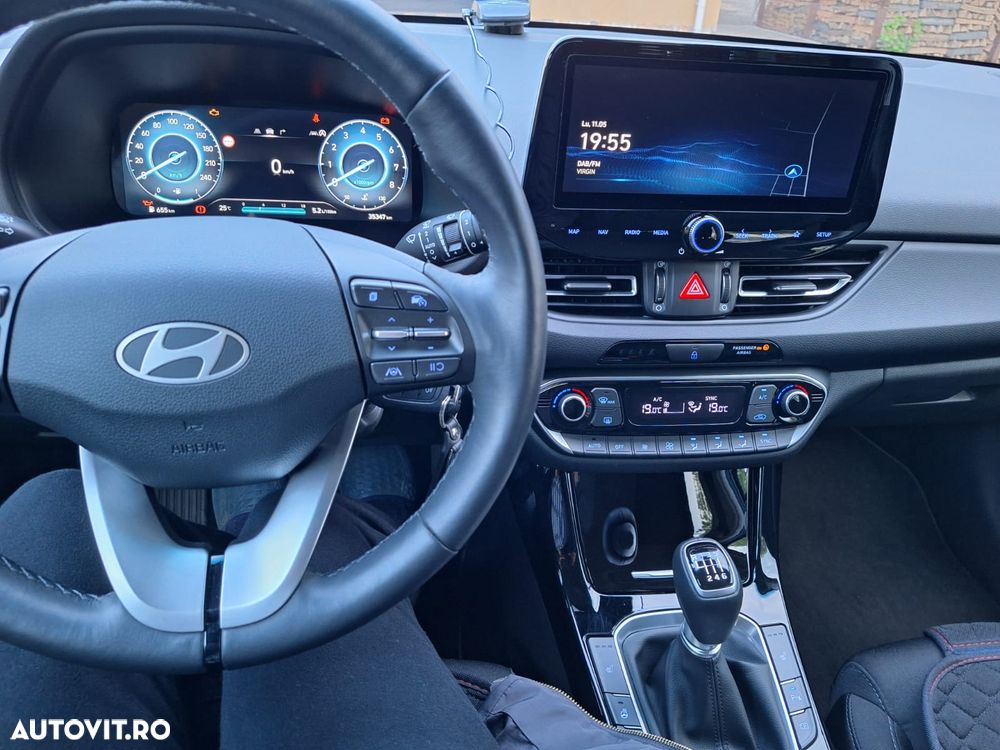 Hyundai i30 1.5 96CP M/T Highway - 10