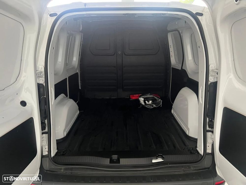 Nissan e-Townstar - 10