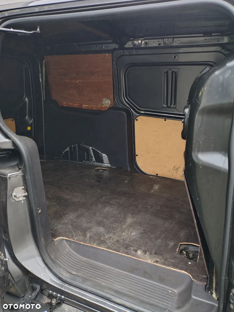 Ford Transit Connect - 17