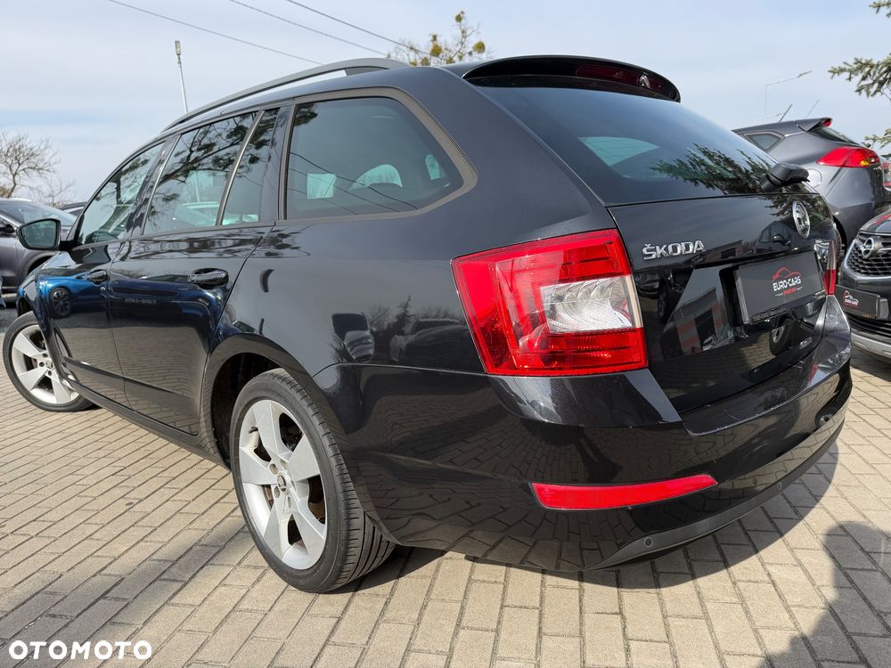 Skoda Octavia 2.0 TDI DSG Ambition - 2
