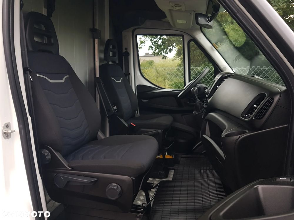 Iveco DAILY KONTENER NISKOPODŁOGOWY 4,43x2,23x2,42 SKLEP FOODTRUCK BAR KLIMA KONIOWÓZ KAMPER - 8