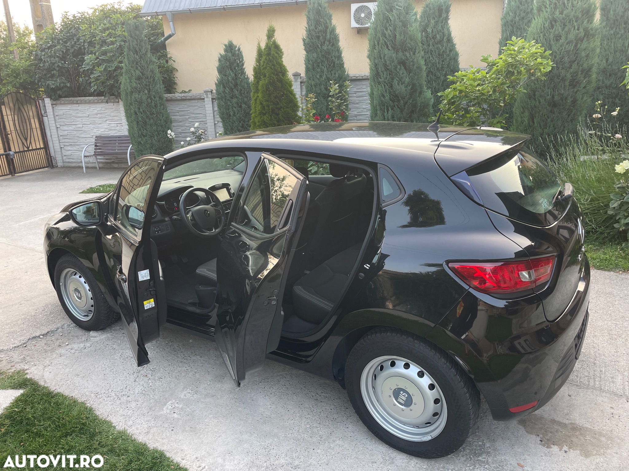 Renault Clio - 7