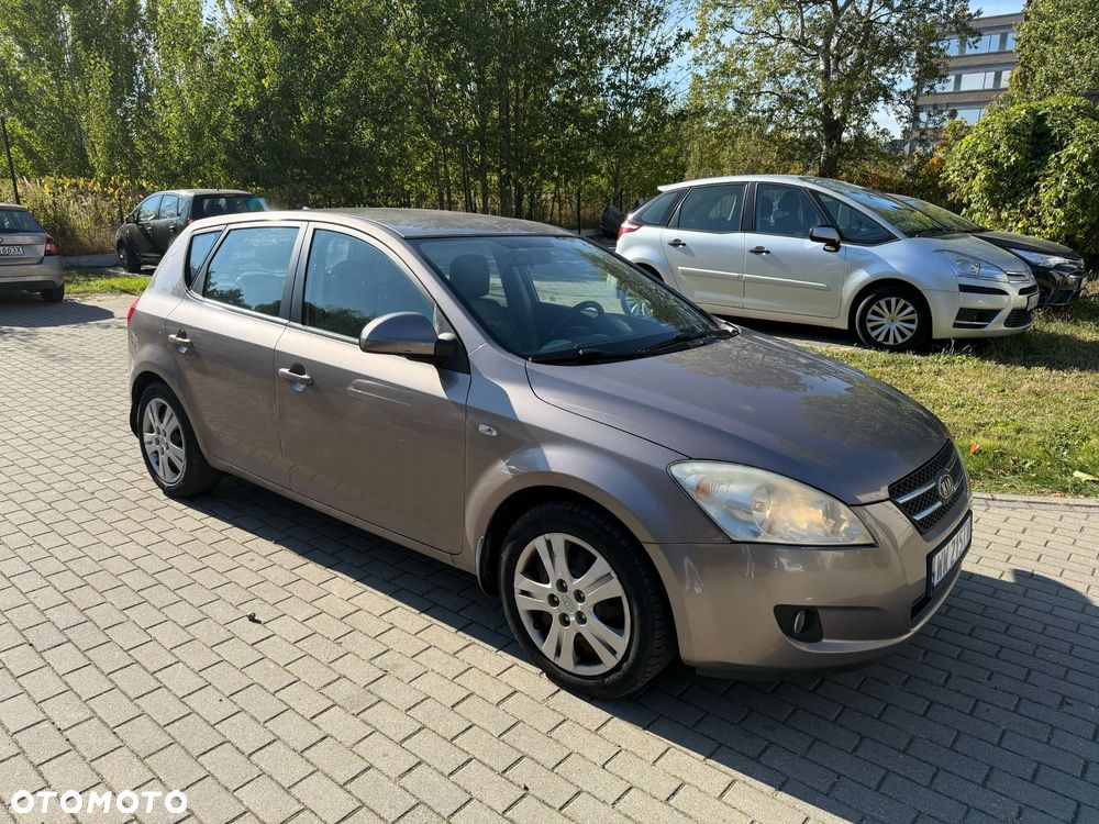 Kia Ceed Cee'd 1.6 Optimum + - 4
