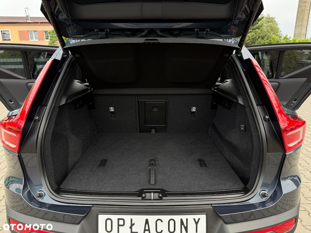 Volvo XC 40 T3 Momentum Pro - 36