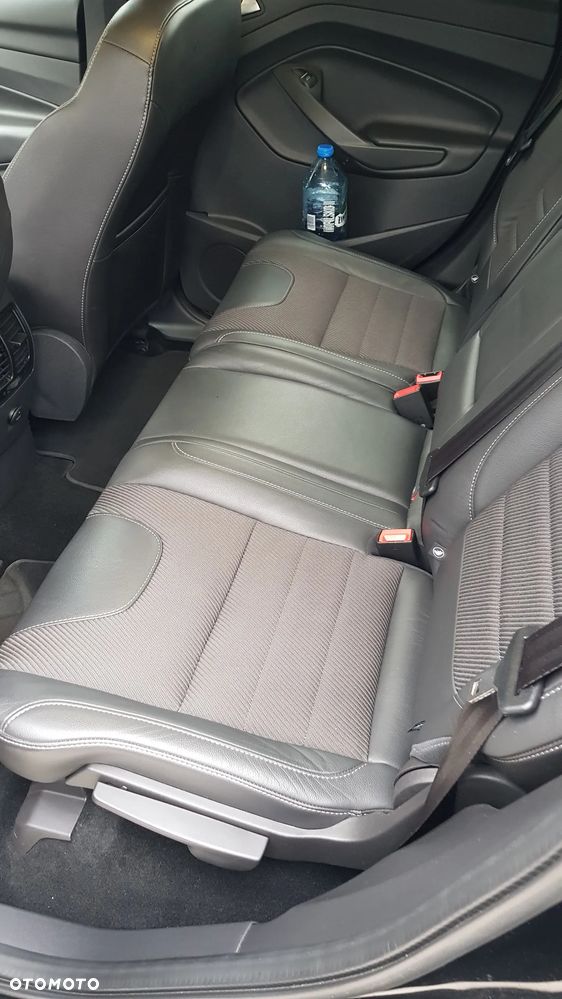 Ford Kuga 2.0 TDCi 2x4 Titanium - 6