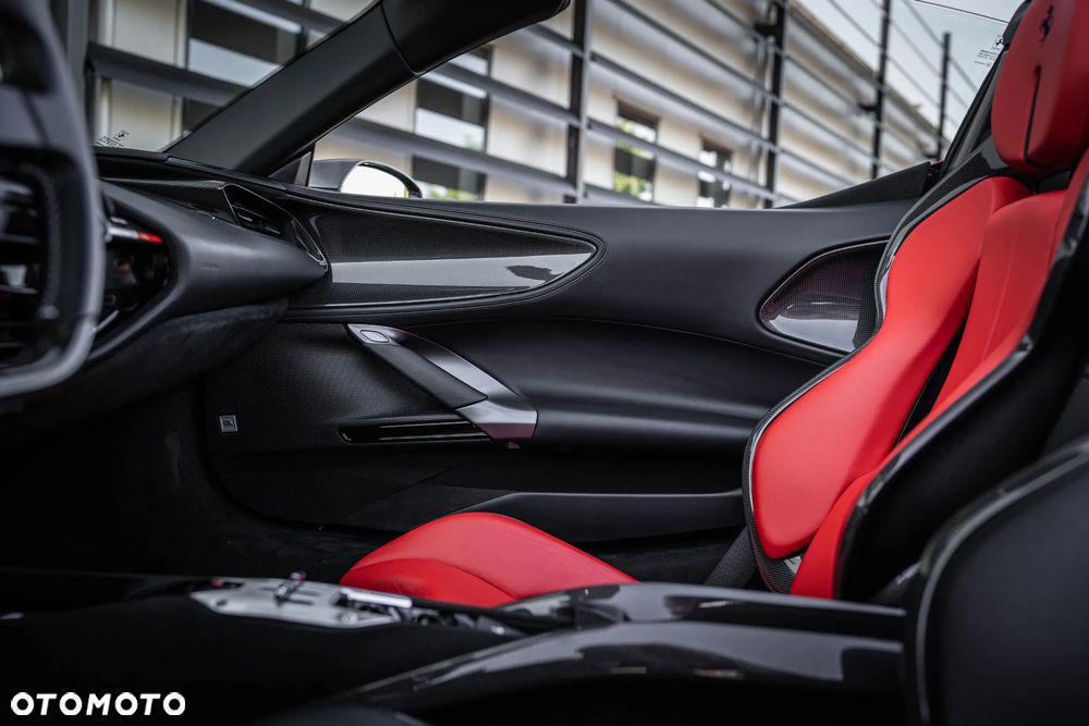 Ferrari SF90 Spider - 23