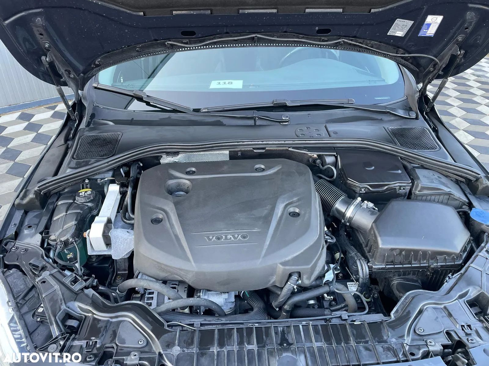Volvo V60 D3 Geartronic Momentum Pro - 23