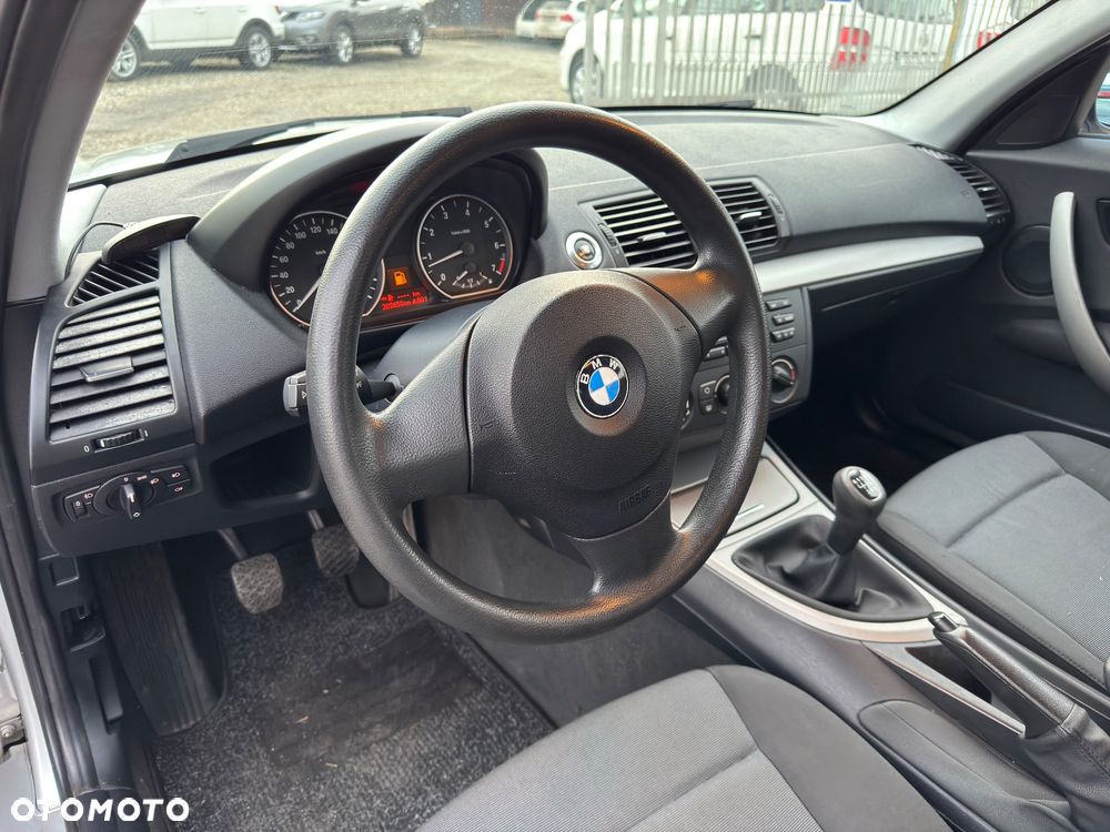 BMW Seria 1 - 17