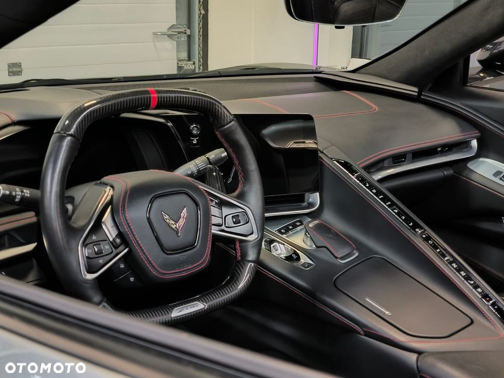 Chevrolet Corvette - 25