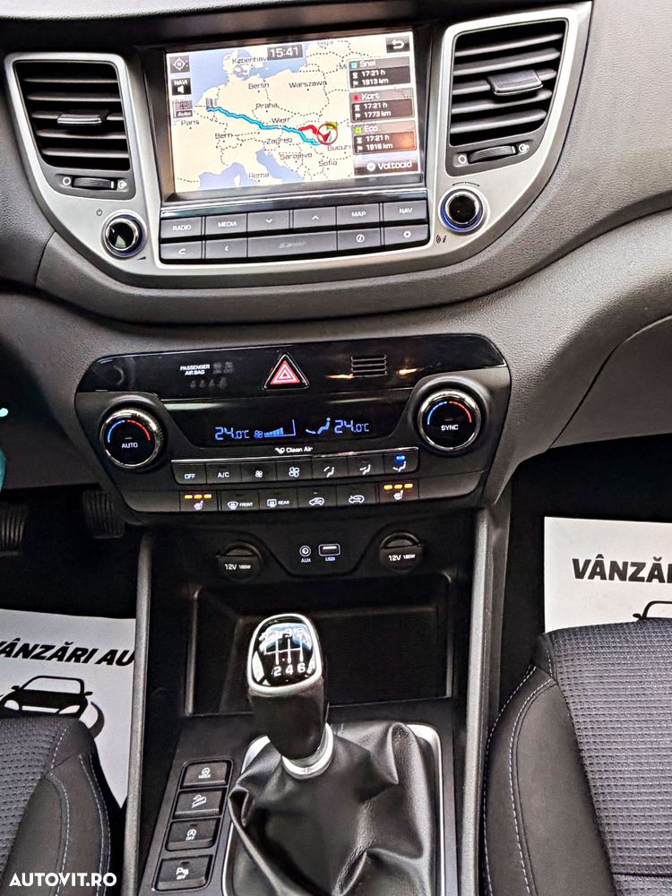 Hyundai Tucson blue 1.7 CRDi 2WD Style - 23