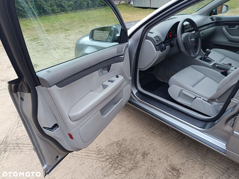 Audi A4 Avant - 10