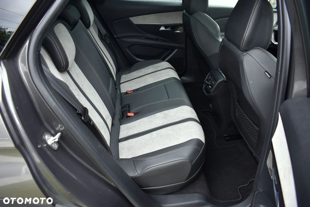 Peugeot 3008 1.6 PHEV 195 GT Exclusive e-DCS7 - 38