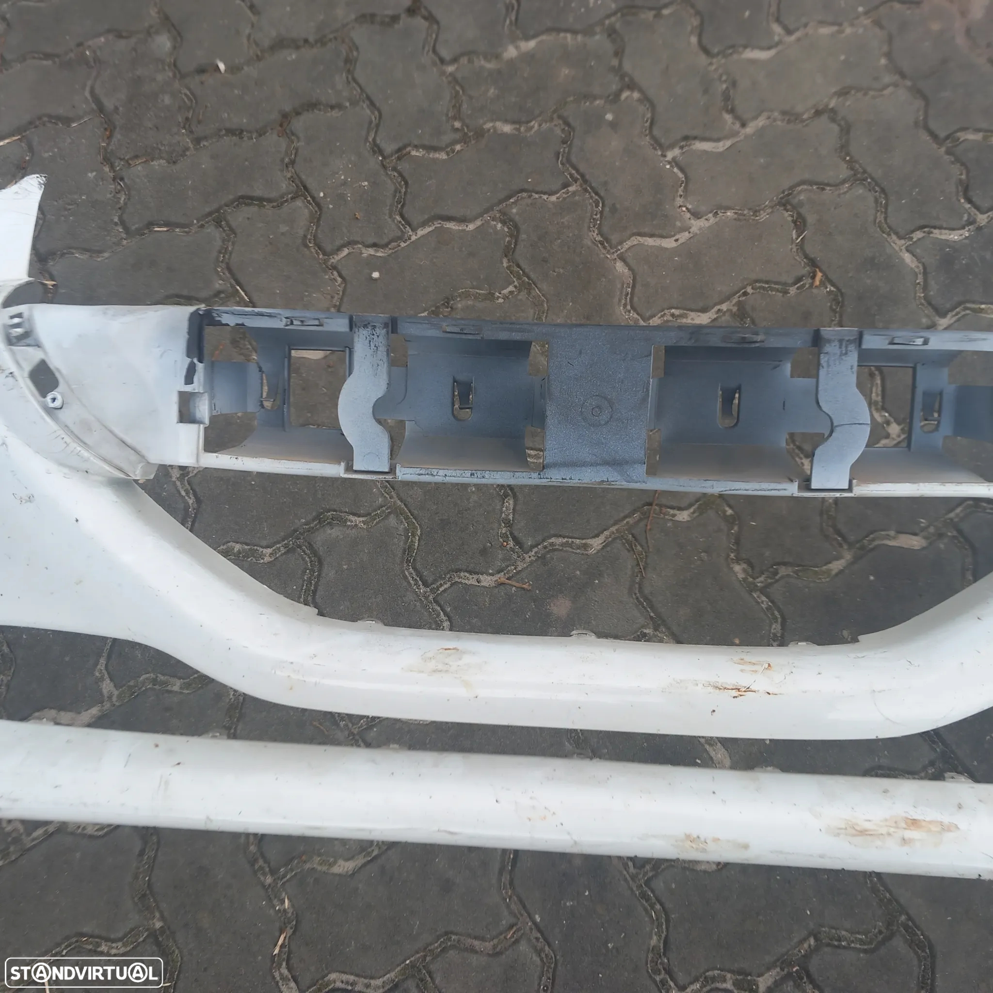 Para choques frente peugeot 208 - 3