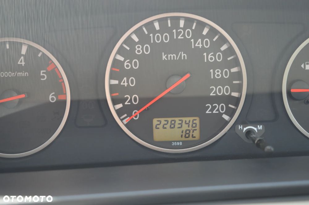 Nissan X-Trail 2.2 dCi 4x4 DPF Comfort - 19