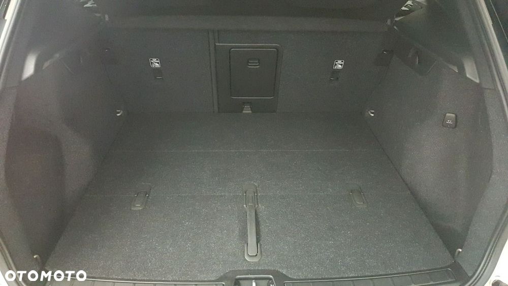 Volvo XC 40 - 18