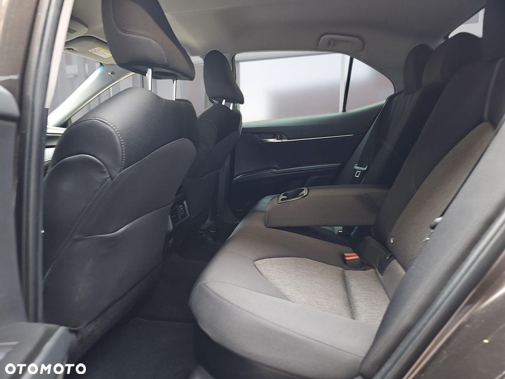 Toyota Camry 2.5 Hybrid Comfort CVT - 10