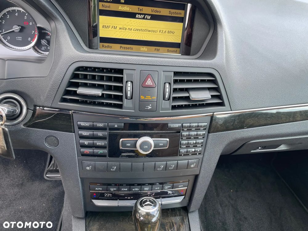 Mercedes-Benz Klasa E 350 BlueEFFICIENCY 7G-TRONIC Elegance - 22