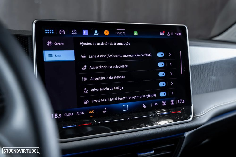 VW Passat Variant 2.0 TDi Business DSG - 19