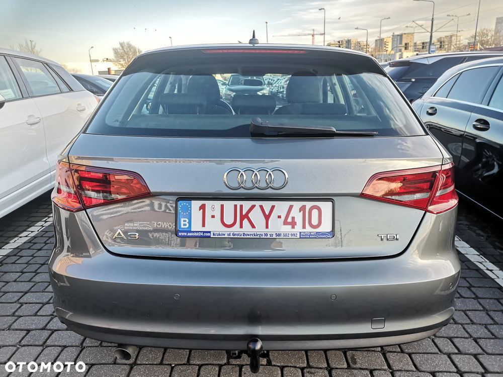 Audi A3 Sportback 1.6 TDI Ambition - 4