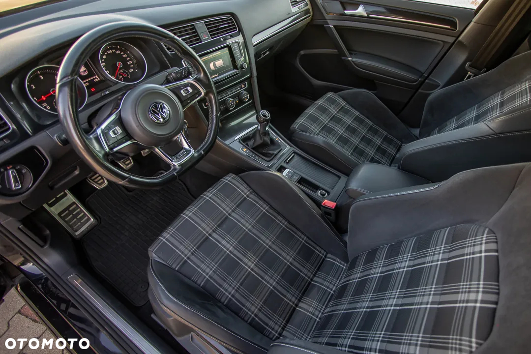 Volkswagen Golf GTD (BlueMotion Technology) - 28