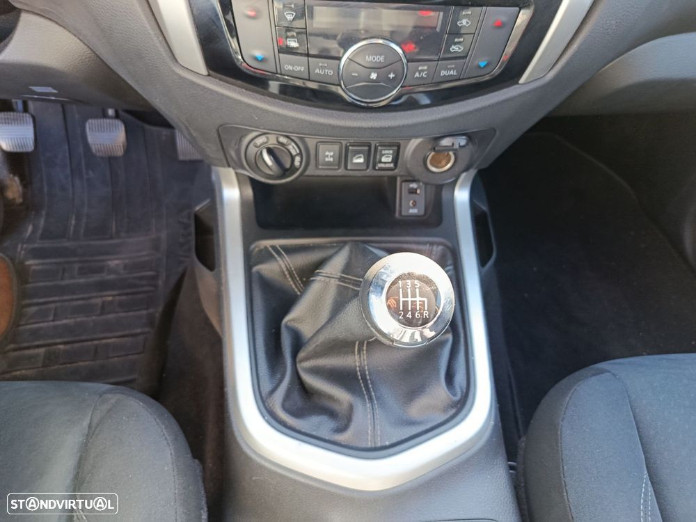 Nissan Navara 2.3 dCi CD 4WD N-Connecta - 19