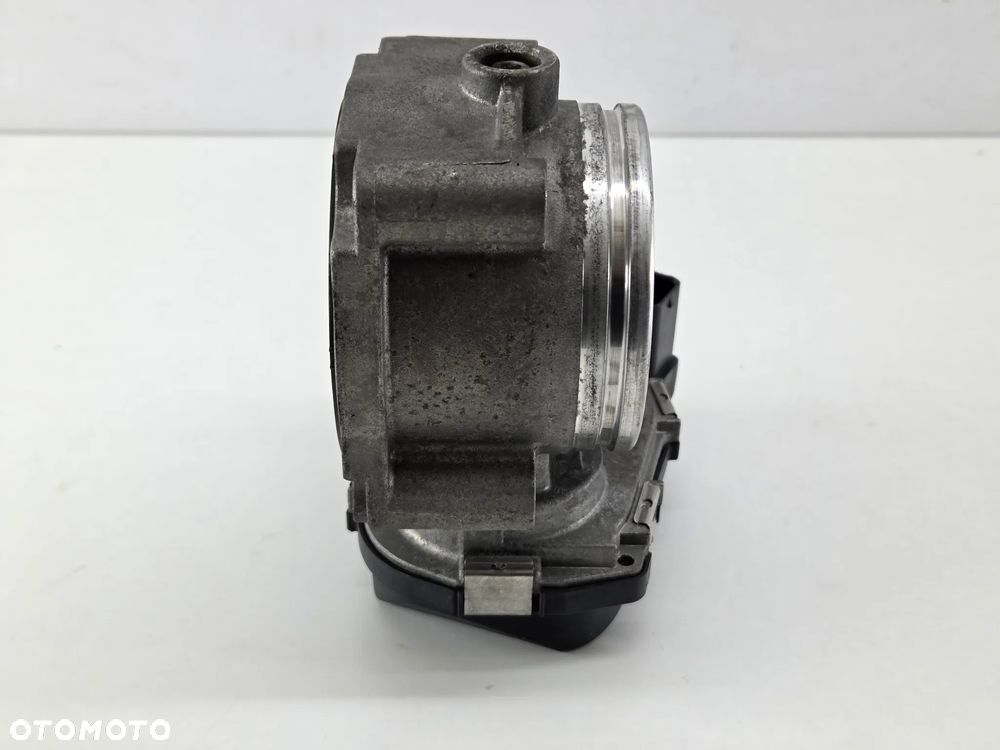 PRZEPUSTNICA  BMW  2.0  NR  7561066 - 9