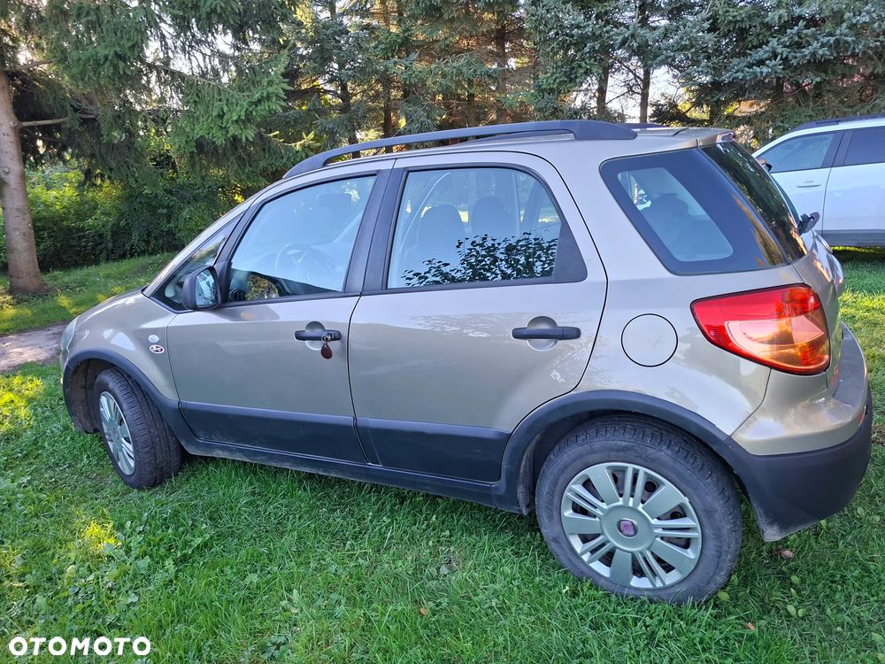 Fiat Sedici - 1