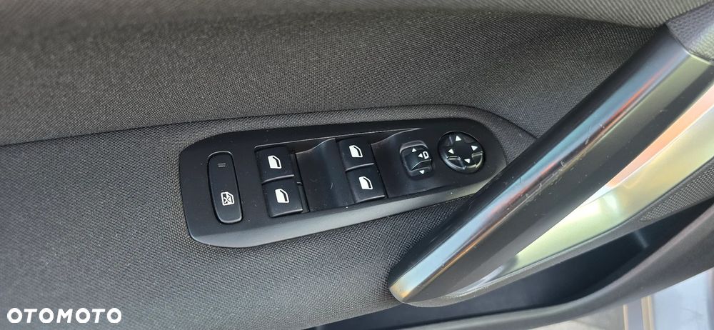 Peugeot 308 1.2 PureTech Allure S&S - 18