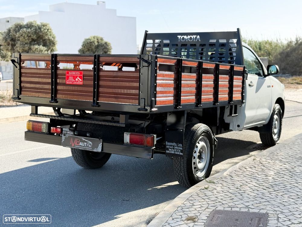 Toyota Hilux 2.5 D-4D 4WD CE - 17