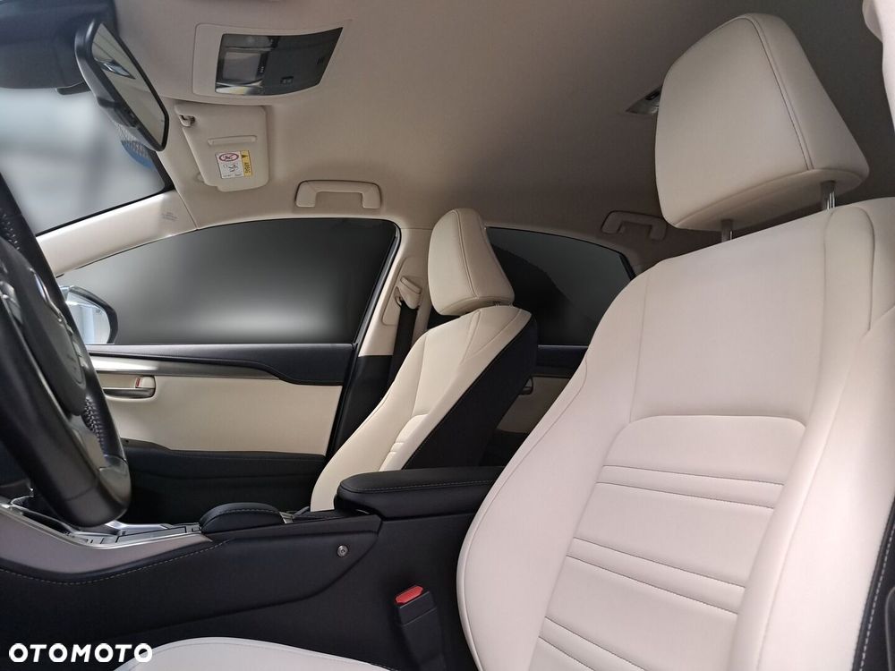Lexus NX 300 F Impression AWD - 21