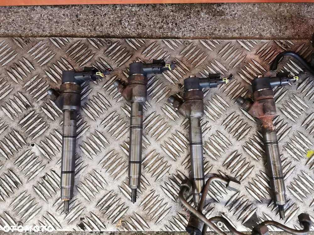 UKŁAD PALOWOWY HYUNDAI IX35/I40 1.7 33100/2A420 - 2