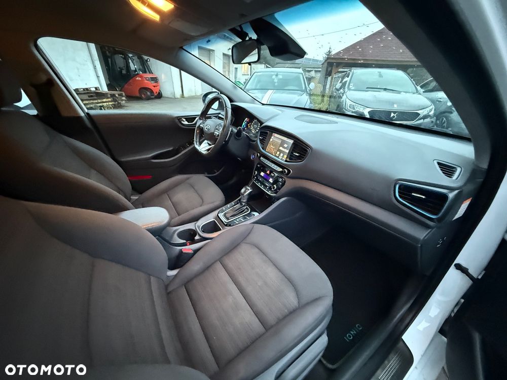 Hyundai IONIQ Hybrid Premium - 21