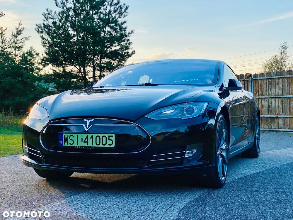 Tesla Model S Performance - 23